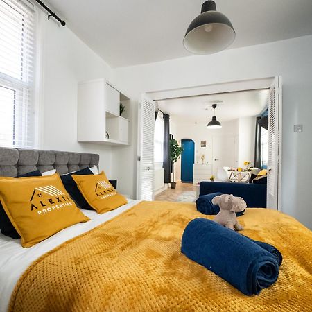 Seaside Retreat: Luxury 1-Bed, Free Parking Apartment Portsmouth Luaran gambar